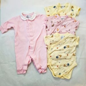 (4-Piece) Uniqlo Baby (3-6M) Onesie & Bodysuits Set